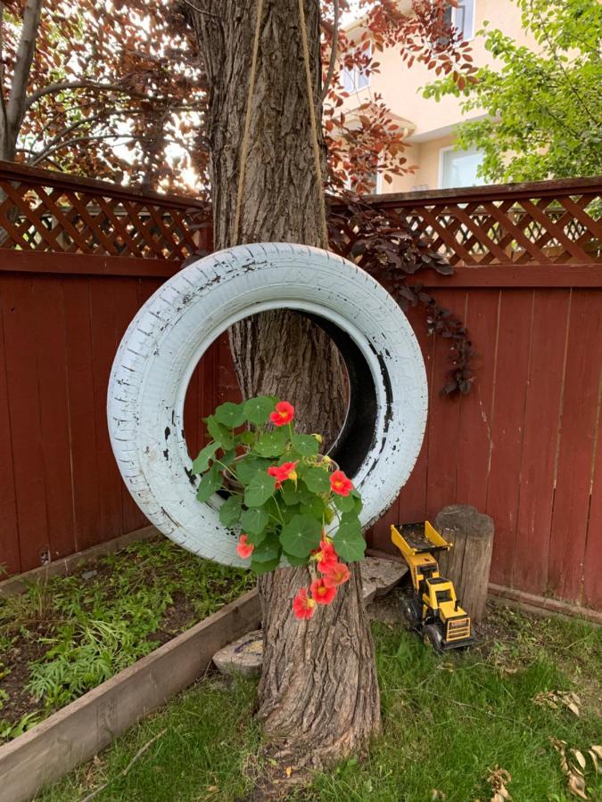 Brother Li Homestay YYC Buitenkant foto